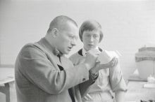 Max Bill with a student at the School of Design in Ulm