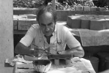 Chillida on the terrace of Mas Bernhard painting his fired sculptures