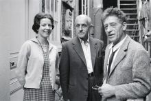 Annette, Diego und Alberto Giacometti vor dem Atelier in Paris
