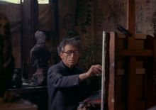 Alberto Giacometti beim Malen im Atelier in Paris